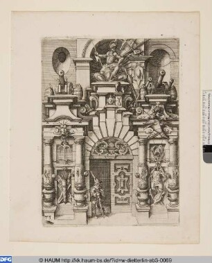 Portal mit Kriegstrophäen