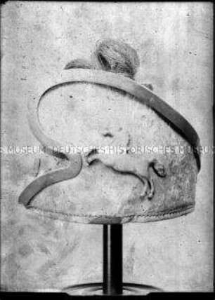 Helm, Vorderseite