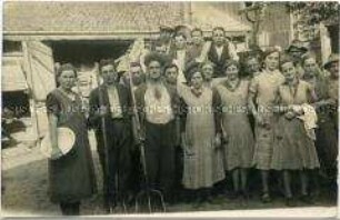 Gruppenbild von Landarbeitern