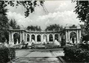 Der Märchenbrunnen in Berlin (DDR)