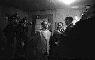 Schwurgerichtsverfahren gegen den wegen Tatschlag und Totschlagversuch angeklagten Kaufmann Walter Müller.
