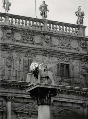 Palazzo Maffei an der Piazza delle Erbe