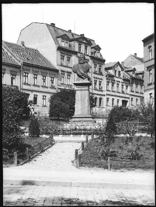 Apolda. Kaiser-Friedrich-Denkmal