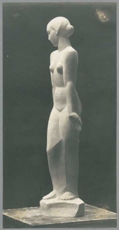 Niederblickende, 1920, Kalkstein