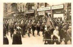 Marsch der NSDAP zum 10.Jahrestag des Hitler-Putsches