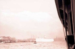 Hamburg: Hafen, KDF-Schiff, Robert Ley