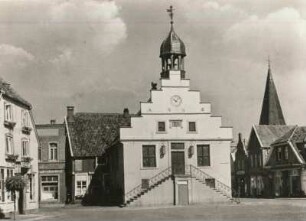 Lingen (Ems). Rathaus