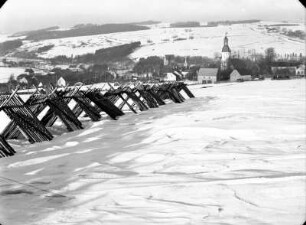Erzgebirge. Ortsteilansicht mit Kirche