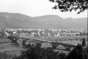 Zeltingen: Moselbrücke