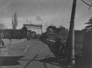 Straßenzug : Straßenzug einer zentralasiatischen Siedlung im Tian Shan Hochgebirge
