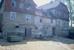 Gebäude des ehemaligen Ritterguts; Obergeschosse mit Ziegelbehang