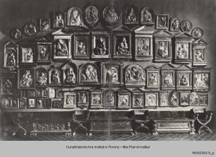 Madonnen-Reliefs der Sammlung Stefano Bardini vor ihrer Versteigerung 1918 in New York