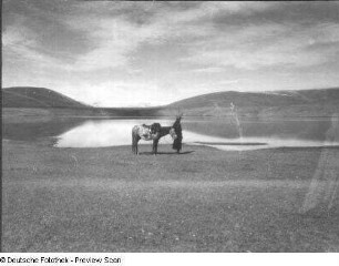 Indien. Kashmir. Ladakh. Aghil-Karakorum. Kleiner Süßwassersee (5454m) nordwestlich des Lagers Schum