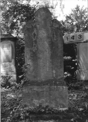 Grabstein 143