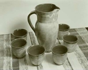 Krug und Becher