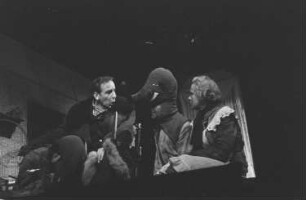 Szenenbilder aus dem Stück"Wir sind noch einmal davongekommen" von Thornton Wilder am Hebbel-Theater in Berlin