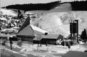 Todtnauberg: Neue Kirche von oben