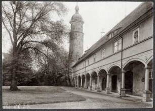 Arnstadt. Schloss Neideck. Amtshof, Arkadengang und Schlossturm
