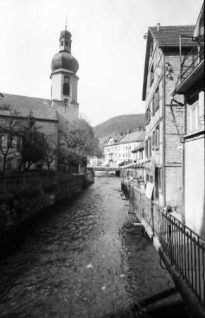 Schramberg: Bach und Kirche