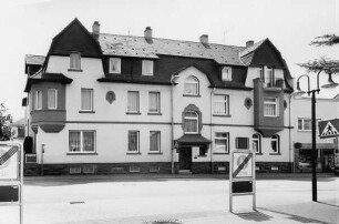 Wohnhaus; Bensheim, Rodensteinstraße 111, Rodensteinstraße 113