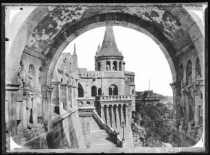 Budapest. Fischerbastei (1895-1902; Frigyes Schulek), Krönungsstiege