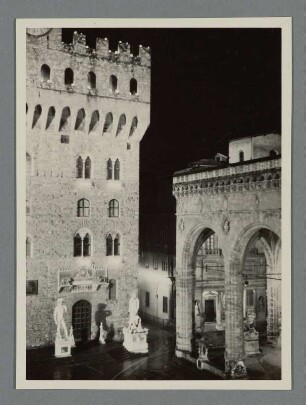 Palazzo Vecchio und Loggia dei Lanzi bei Nacht, Florenz, Toskana