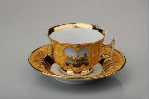 Tasse mit Unterschale
