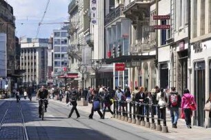 Genf - Hauptgeschäftsstraße : Blick in die Hauptgeschäftsstraße in der City, aufgenommen in Genf am 21. Mai 2010