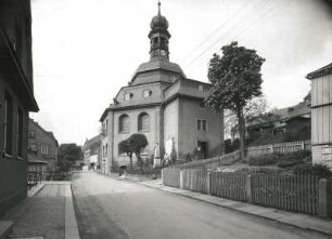Klingenthal, Kirche : Klingenthal. Rundkirche "Zum Friedefürsten". Ansicht von Nordosten