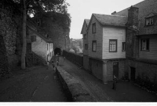 Monschau: 600 Jahre Monschau; Partie an der Burg, mit Jugendherberge