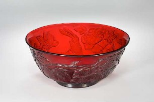 Rote Schale mit Phönix und Päonien