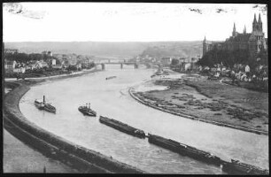 Meißen. Blick von Proschwitz ins Elbtal mit Schleppzug
