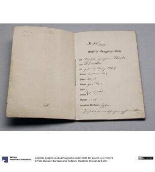 Gesinde-Zeugnis-Buch der Auguste Huster