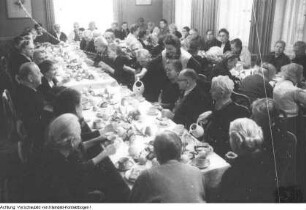 Volkssolidarität. Weihnachtsfeier für Veteranen, Dezember 1963