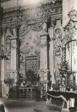 Vilnius. St. Peter und Paul Kirche (1668-1675). Innenansicht: Taufkapelle