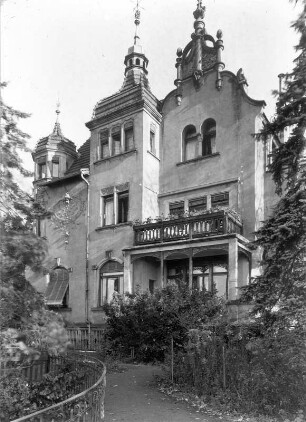 Villa : Dresden-Loschwitz, Schillerstraße 17. Villa (2. H. 19. Jh.)