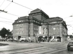 Dresden-Altstadt, Ostraallee 27. Schauspielhaus (1912-1913; W. Lossow, H. M. Kühne)