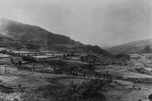 Hügellandschaft : Blick über die hügelige Landschaft bei Kukës