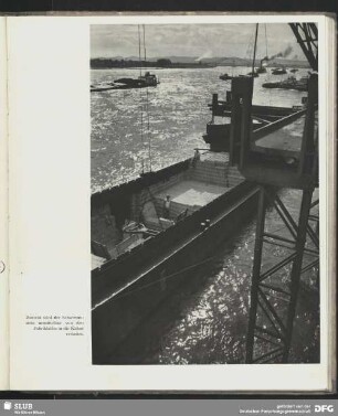 Fabrikhof direkt am Fluss