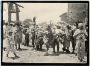 Maskenspiele der Gauchos. Fest Santa Barbara in Caraparí