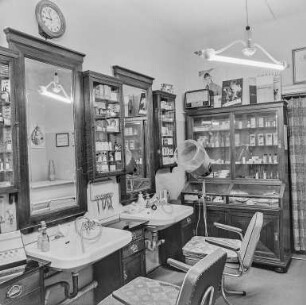 Frisiersalon : Bautzen. Inneneinrichtung eines Friseursalons