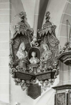 Epitaph für den Architekten Johann Friedrich Karcher und seine Familie