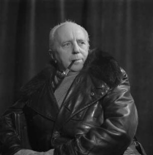 Porträtaufnahmen des Schauspielers Kurt Wenkhaus : Porträt des Schauspielers Kurt Wenkhaus
