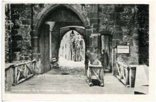 Kriebstein. Burg, Burgtor
