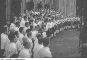 Dresden, Auftritt einer Volkstanzgruppe, Sommer- und Herbstkonzert des Sächsischen Bergsteigerchors "Kurt Schlosser" Dresden / Reproduktionen von Kurt Schlosser, 1960-1961