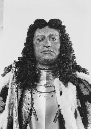 Figur Augusts des Starken im polnischen Krönungsornat von 1697