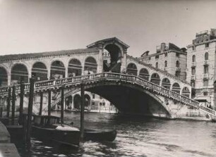 Venedig. Italien Blick zur Rialtobrücke (1588 bis 1591) über dem Canale Grande
