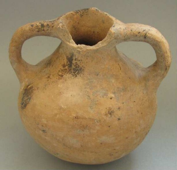 Clay vessel