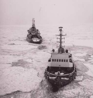 Eisbrecher Samson und Perkun auf der Ostsee