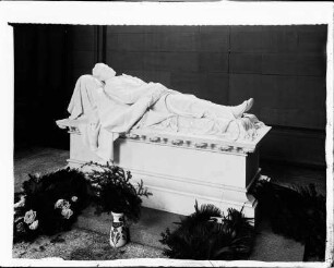 Karlsruhe Großherzogliches Mausoleum - Grabkapelle Innenansicht Beerdigung - Sarkophag des Prinzen Ludwig Wilhelm von Baden (1865-1888)